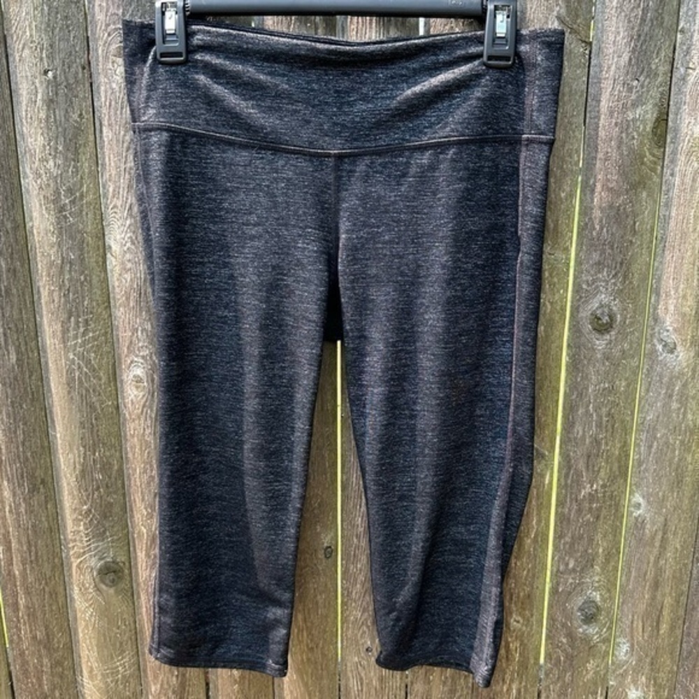 Athleta Women's Capri Leggings in Heather Gray Odyssey Chaturanga - 268529 (Med) - Picture 2 of 9